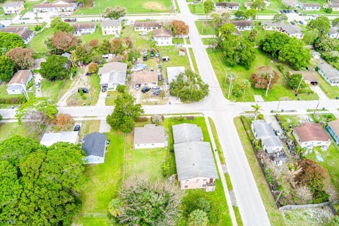 Tiny photo for 1110 N 22nd Street, Fort Pierce, FL 34950 (MLS # B26037226)
