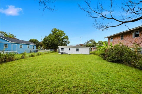 Tiny photo for 1110 N 22nd Street, Fort Pierce, FL 34950 (MLS # B26037226)