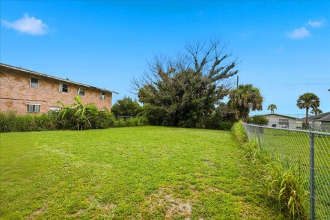Tiny photo for 1110 N 22nd Street, Fort Pierce, FL 34950 (MLS # B26037226)