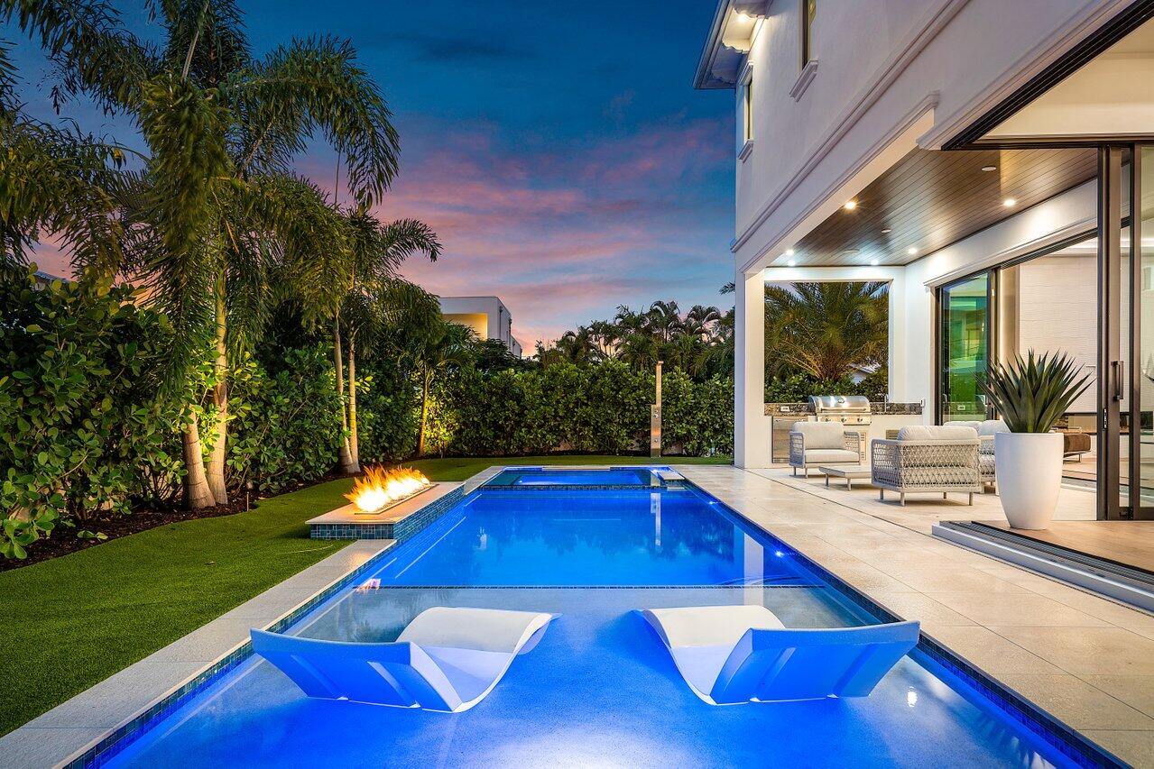 KINGS COURT - Residential