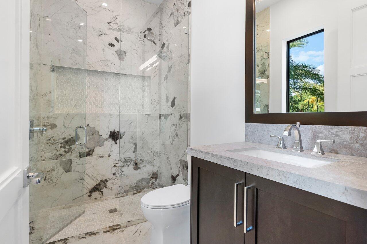 KINGS COURT - Residential