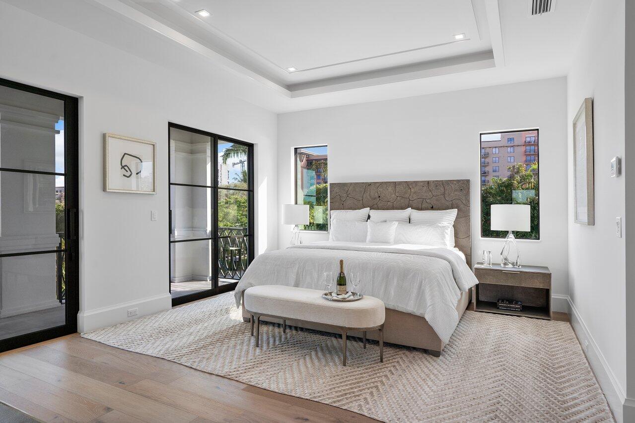 KINGS COURT - Residential