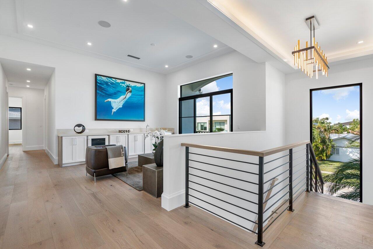 KINGS COURT - Residential