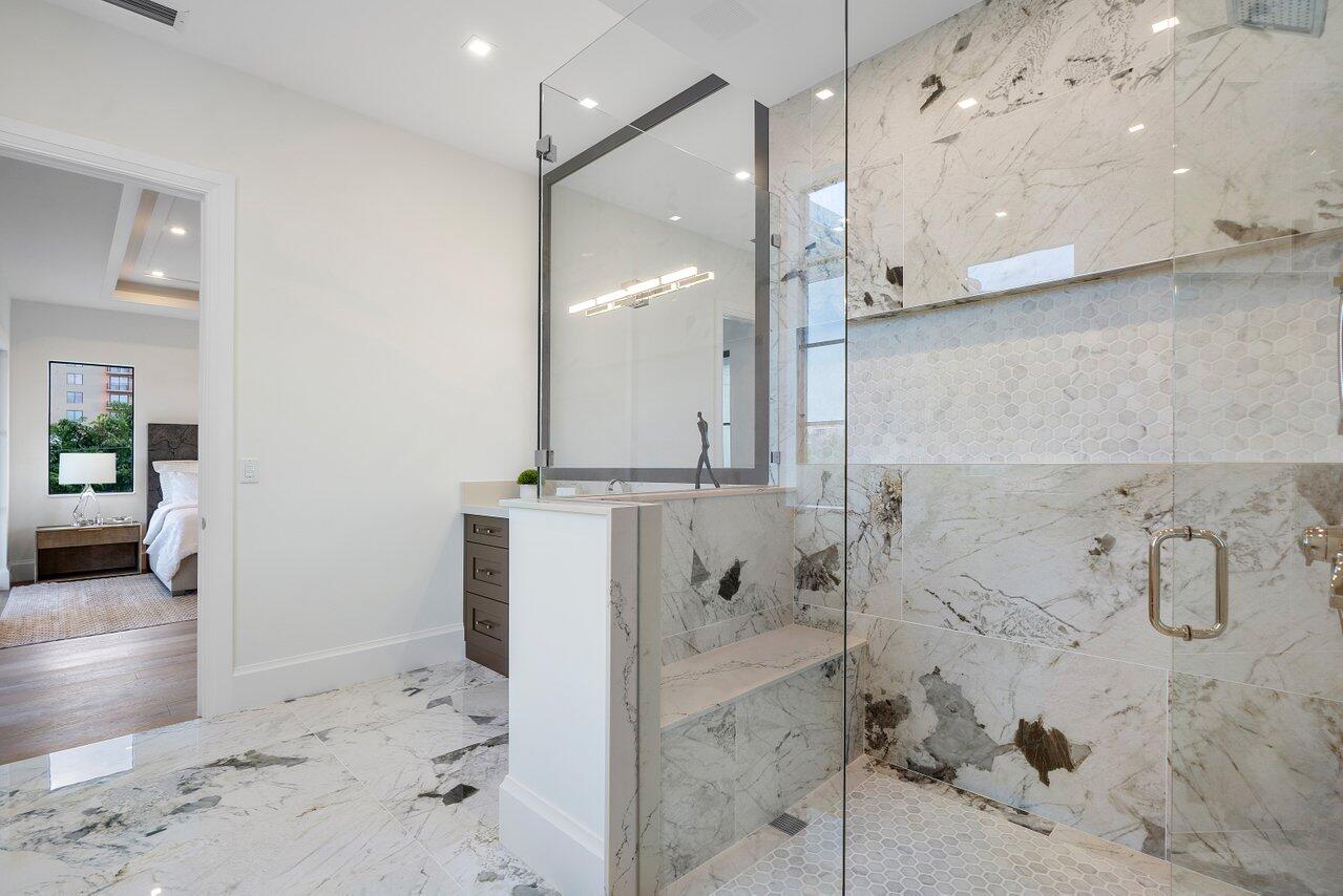 KINGS COURT - Residential