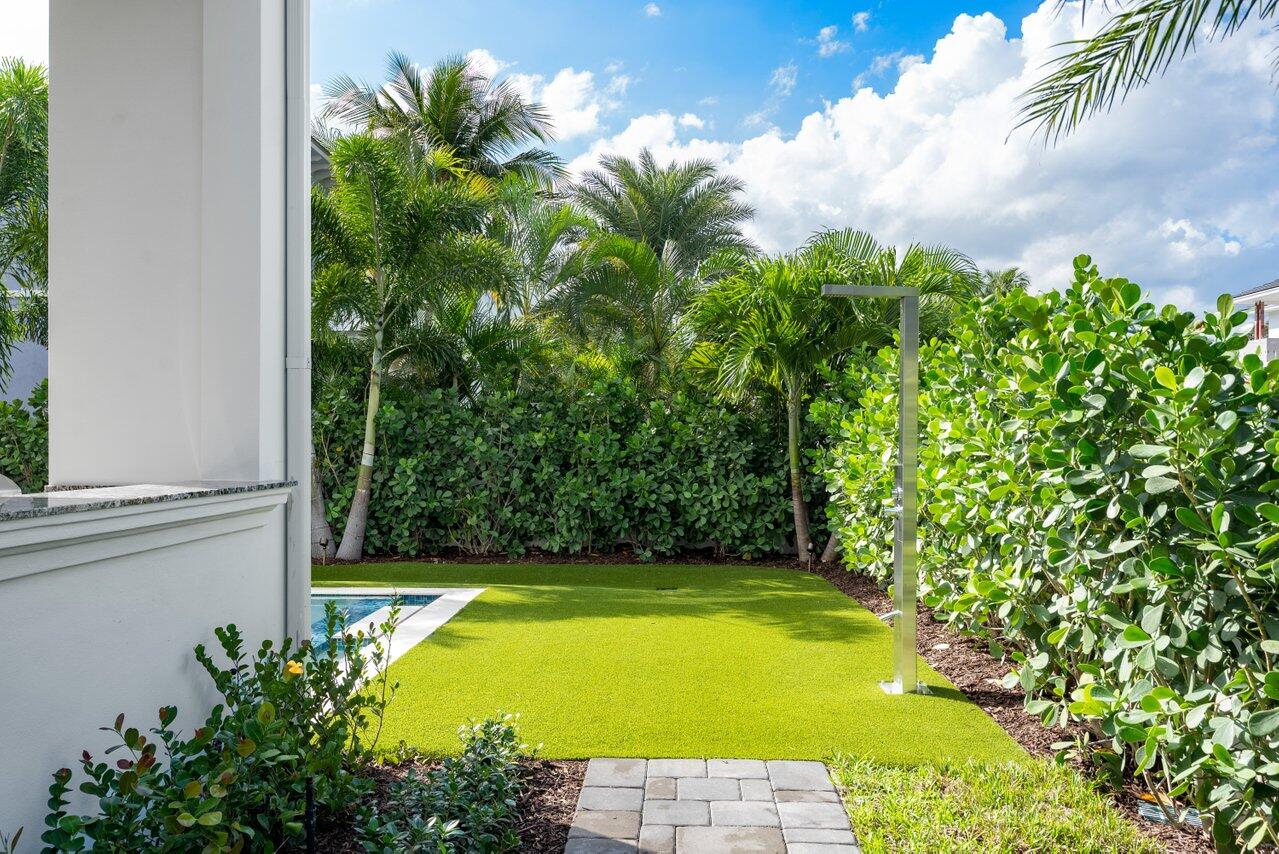 KINGS COURT - Residential