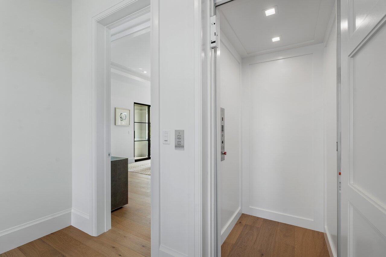 KINGS COURT - Residential