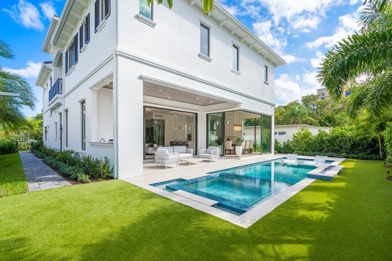 KINGS COURT - Residential