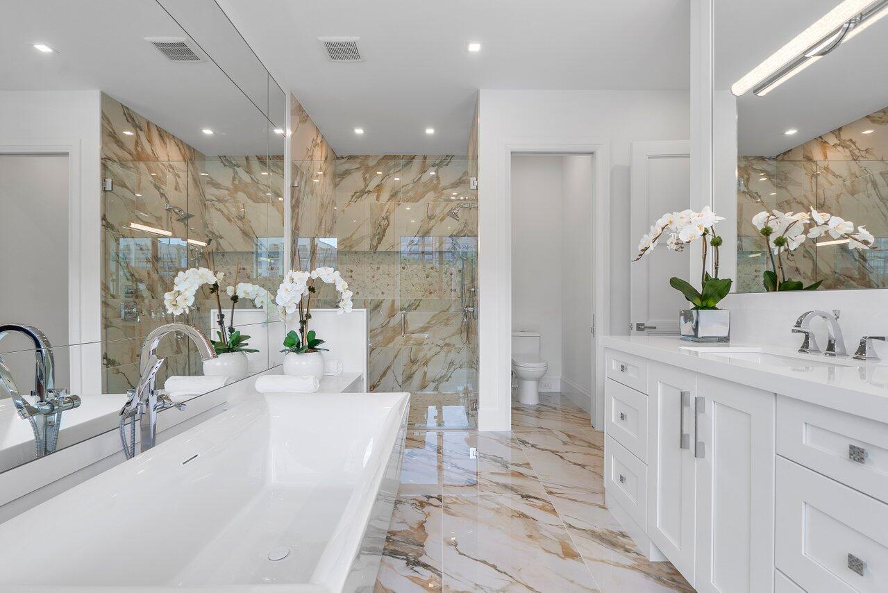 KINGS COURT - Residential