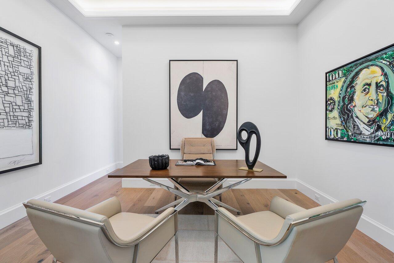 KINGS COURT - Residential