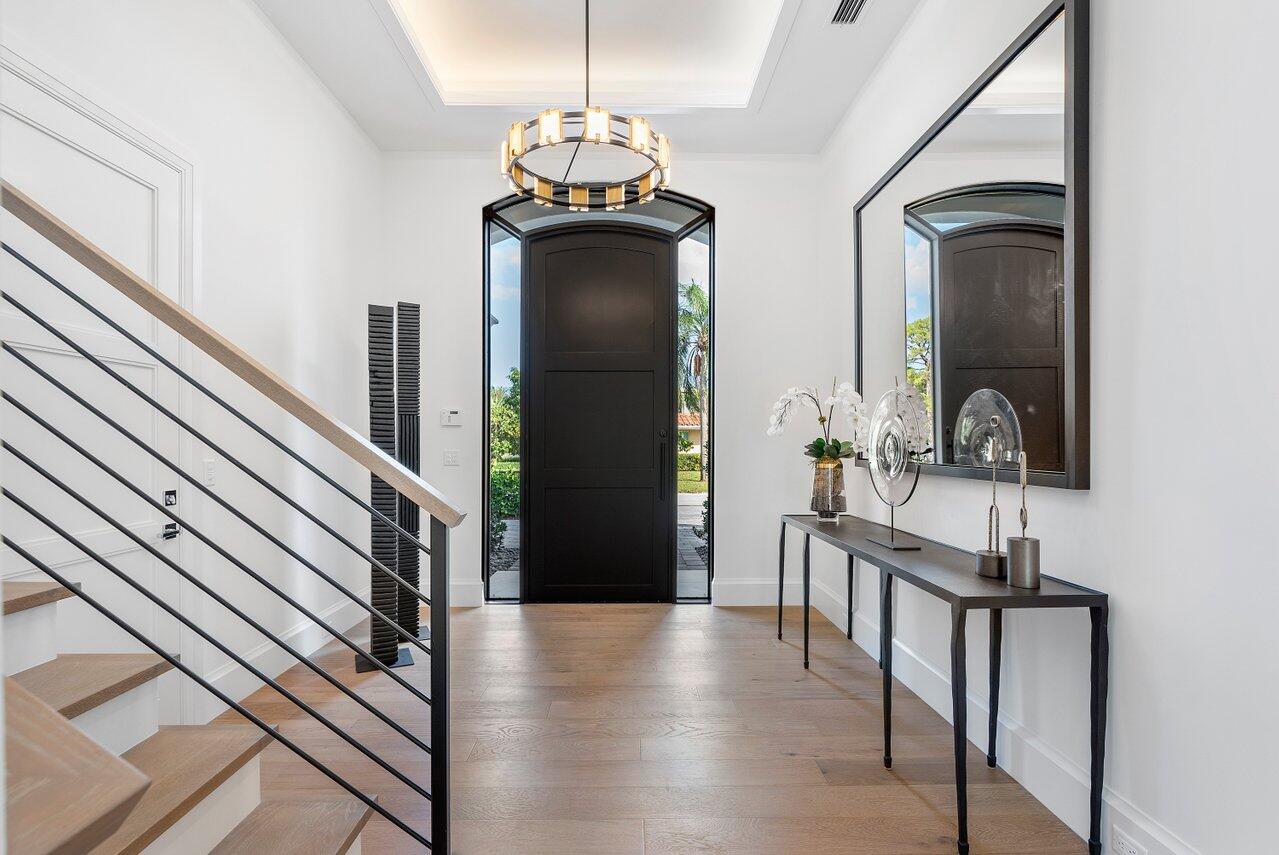 KINGS COURT - Residential