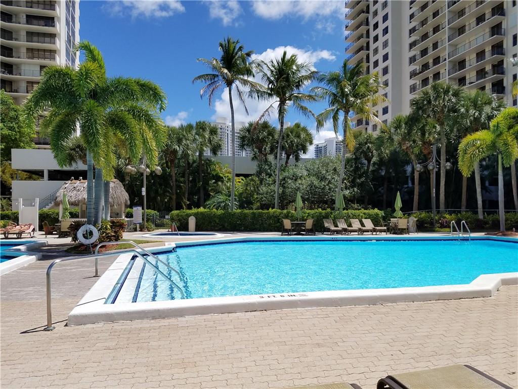 CLIPPER - BISCAYNE COVE - Residential