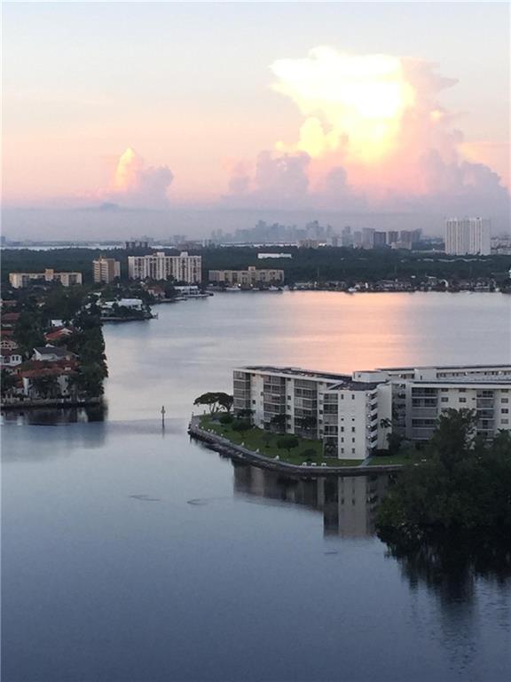 CLIPPER - BISCAYNE COVE - Residential