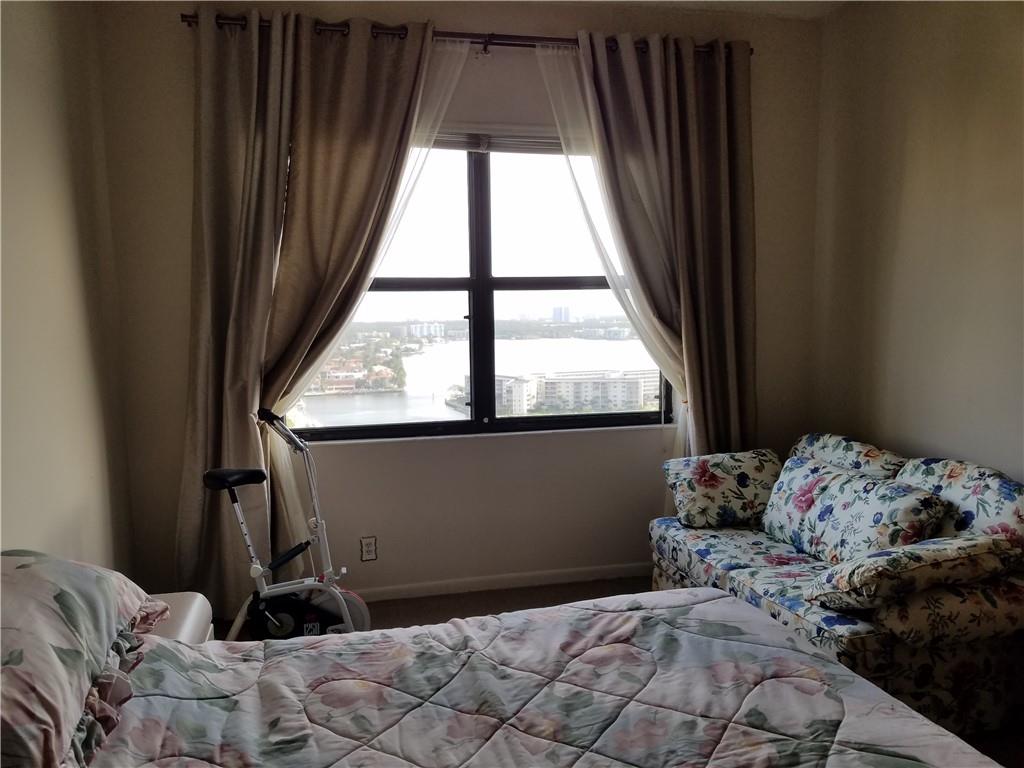 CLIPPER - BISCAYNE COVE - Residential