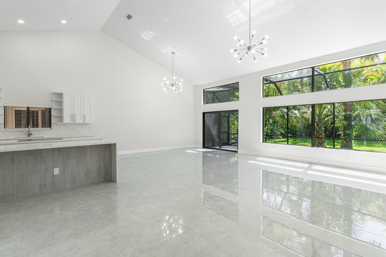 LANDS END - Residential