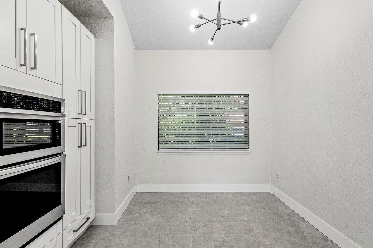 LANDS END - Residential