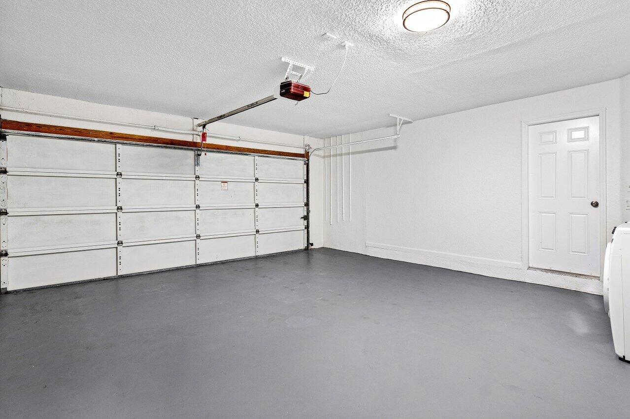 LANDS END - Residential