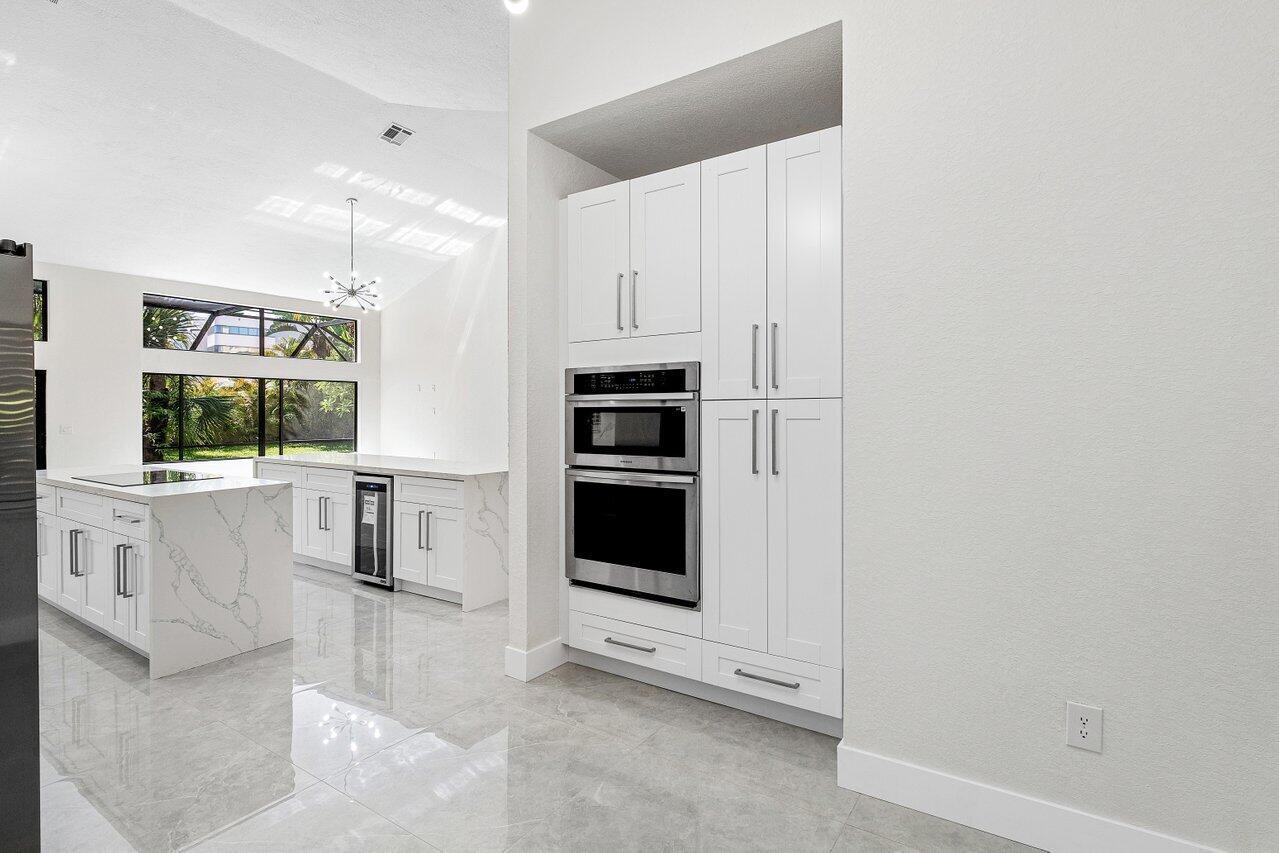 LANDS END - Residential