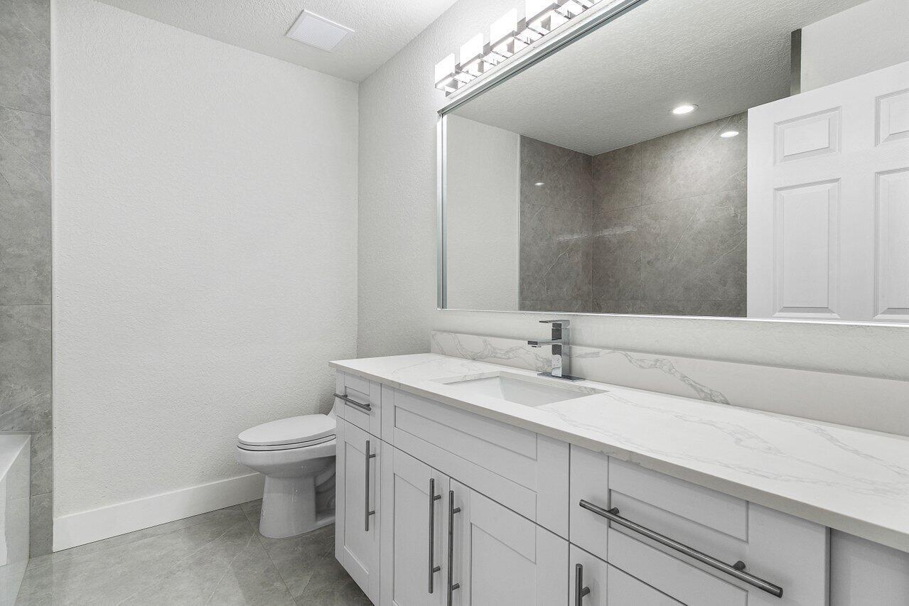 LANDS END - Residential