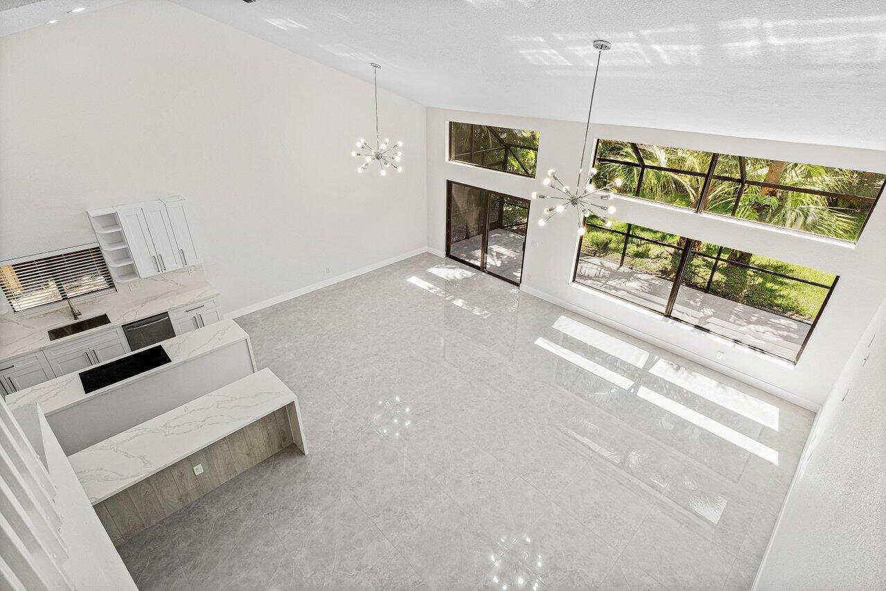 LANDS END - Residential