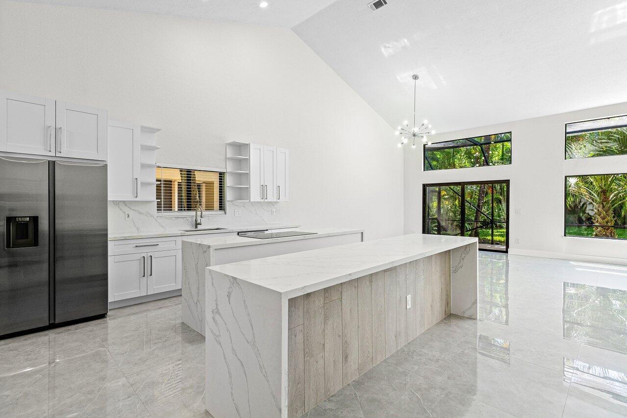 LANDS END - Residential