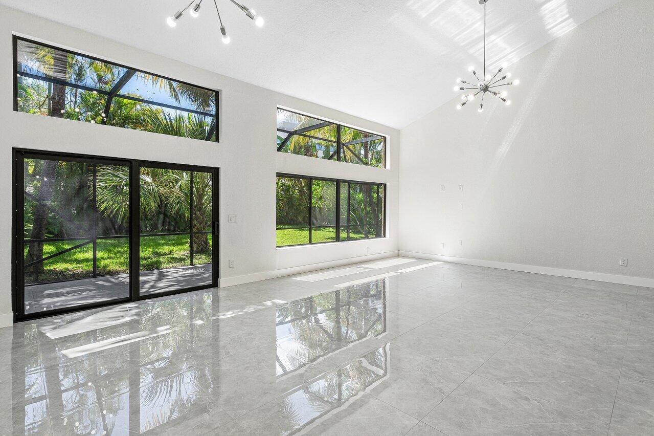 LANDS END - Residential