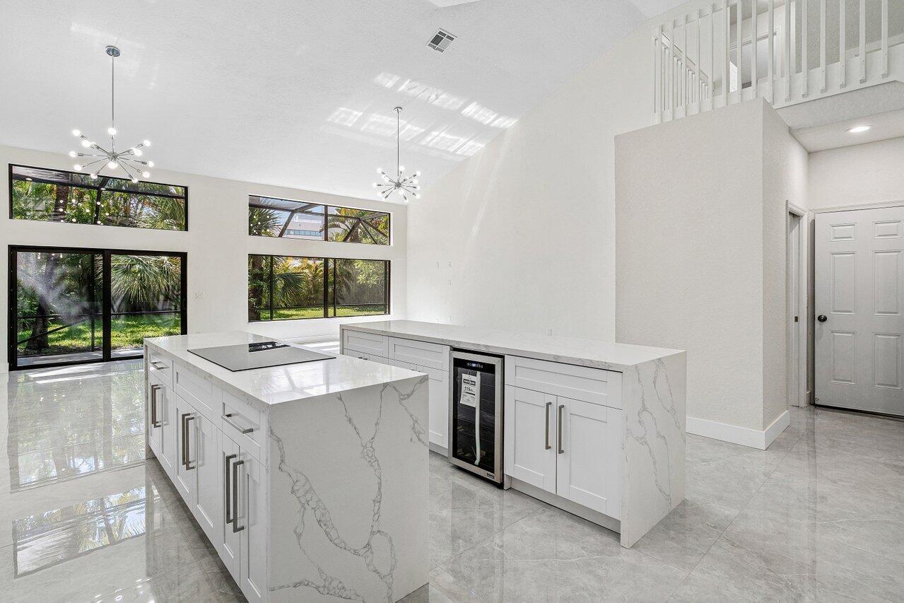 LANDS END - Residential