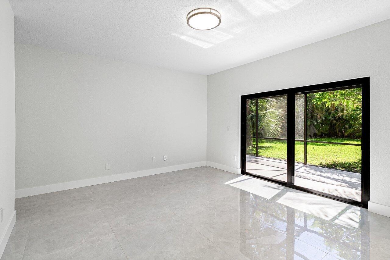 LANDS END - Residential