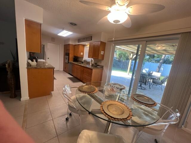 YACHT HARBOR MANOR - Residential Lease