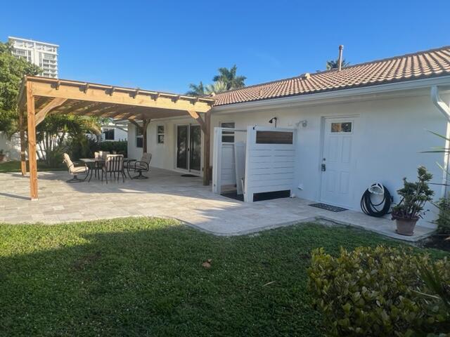 YACHT HARBOR MANOR - Residential Lease