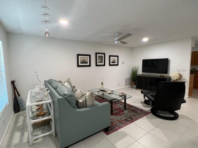 YACHT HARBOR MANOR - Residential Lease