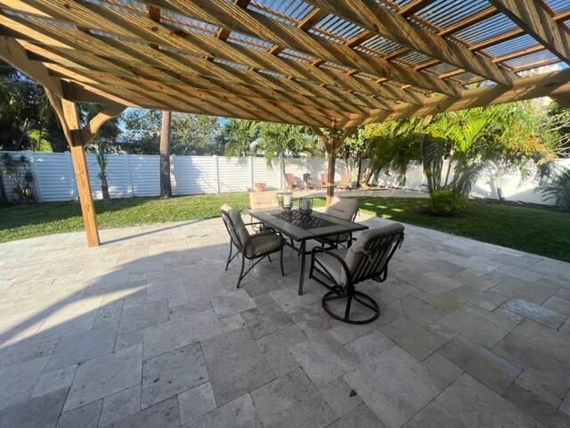 YACHT HARBOR MANOR - Residential Lease