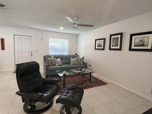 YACHT HARBOR MANOR - Residential Lease