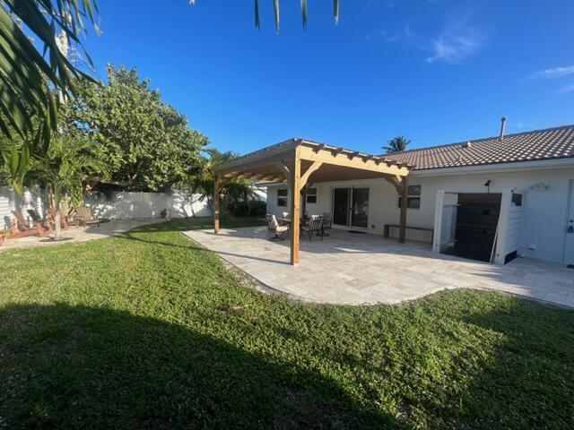 YACHT HARBOR MANOR - Residential Lease