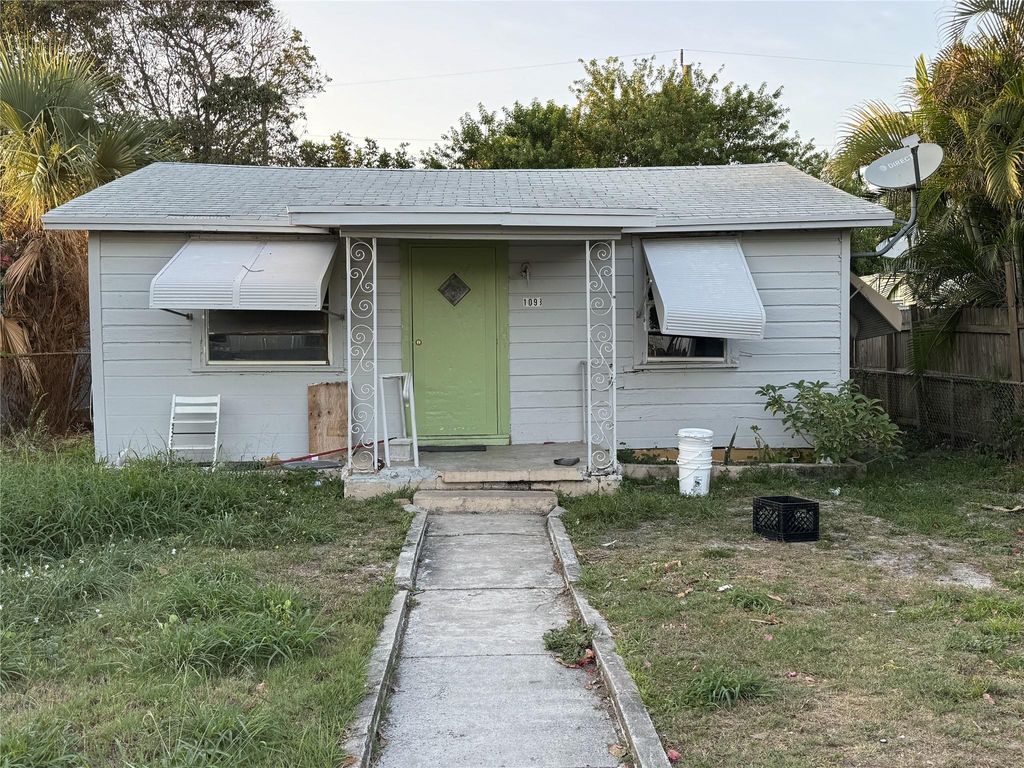 Photo of 1093 Highview Road, Lantana, FL 33462 (MLS # F10445076)