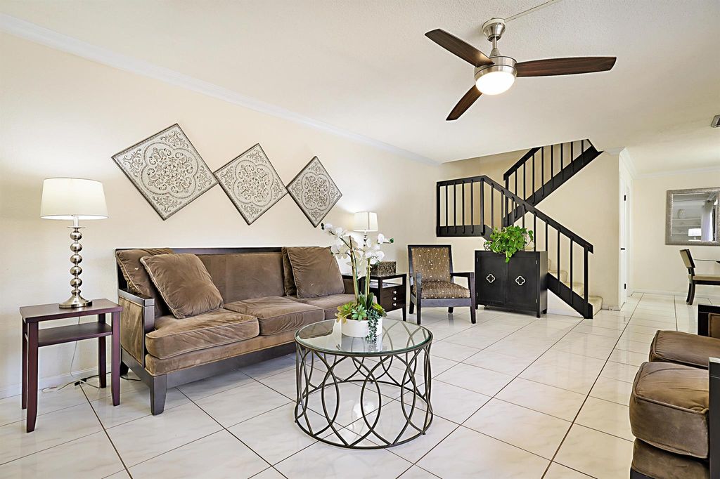 Photo of 203 2nd Court, Palm Beach Gardens, FL 33410 (MLS # R10968553)