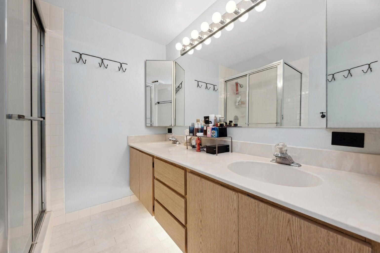 HERITAGE VILLAGE OF P B L - Residential Lease