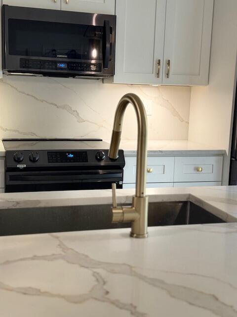 HERITAGE VILLAGE OF P B L - Residential Lease