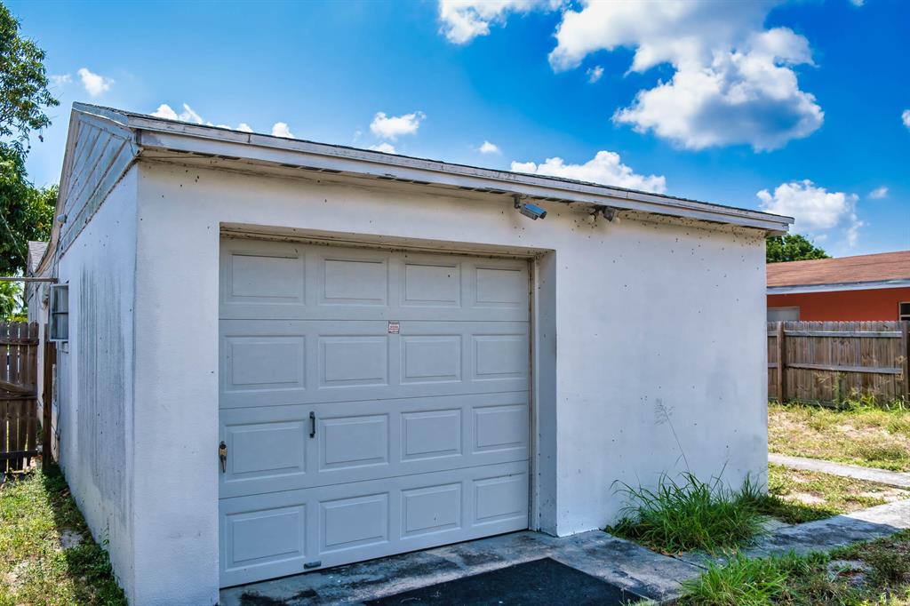 Town of Lake Worth - Residential