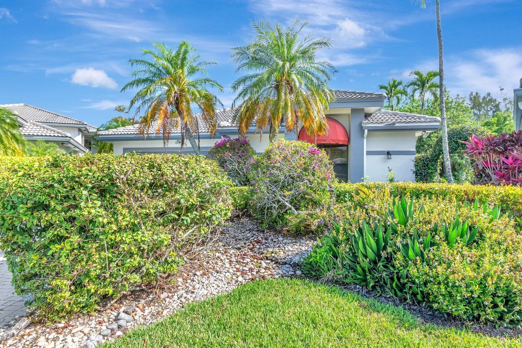 Photo of 10082 Spyglass Way, Boca Raton, FL 33498 (MLS # R11082781)