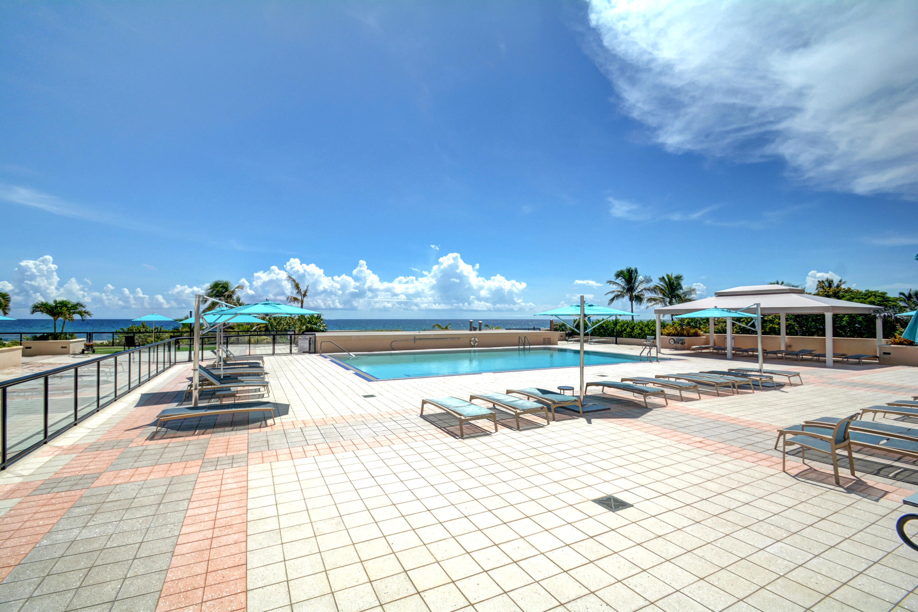 WHITEHALL - Residential