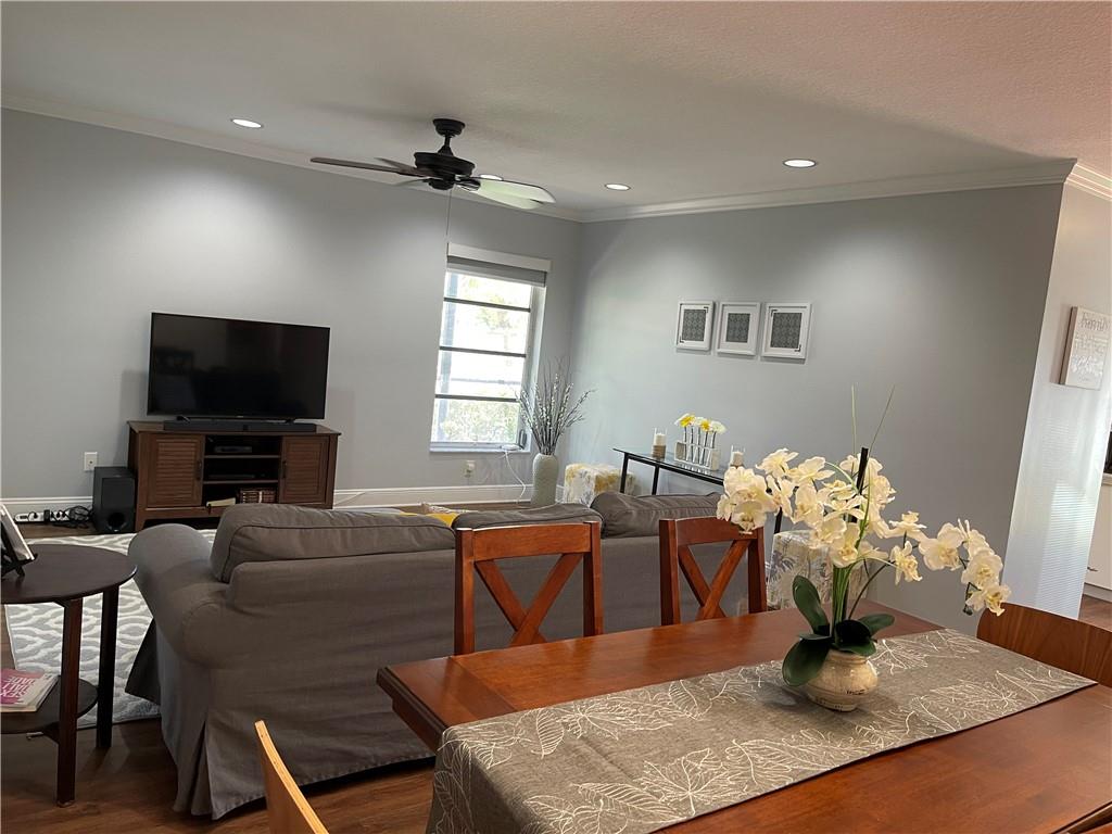 WHISPER WALK - Residential