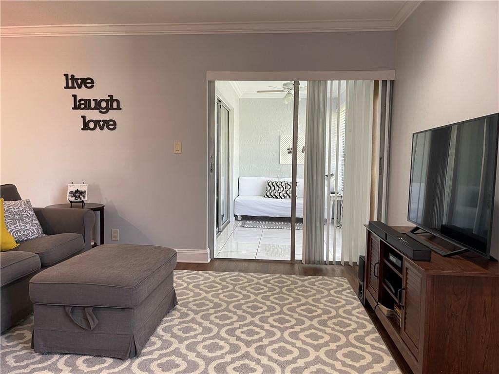 WHISPER WALK - Residential