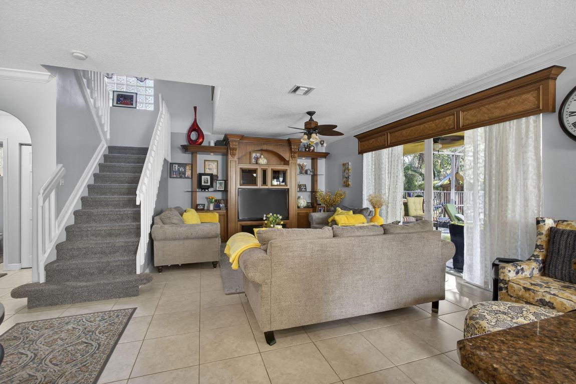 OLYMPIA PL 1 - Residential