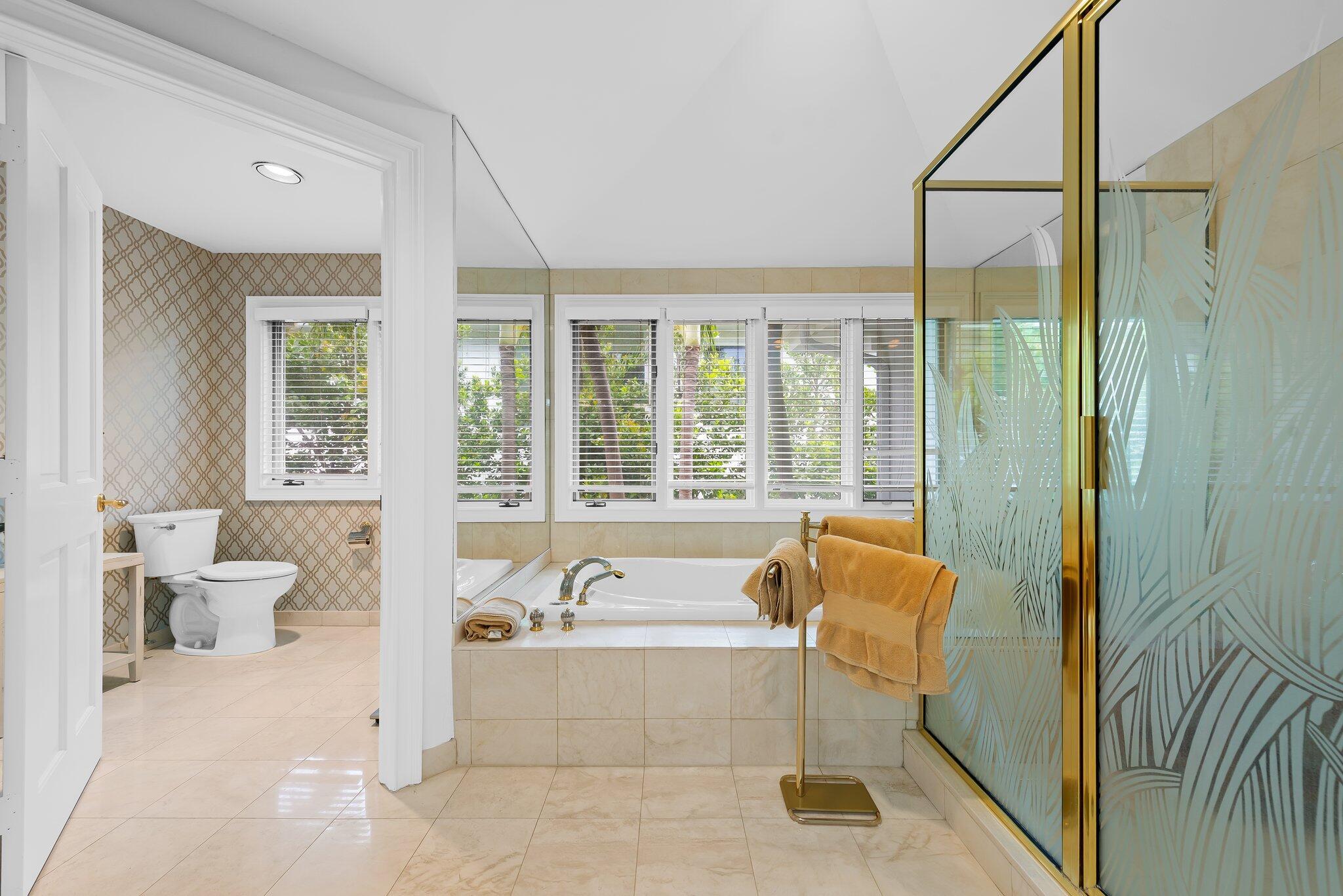 ROYAL PALM YACHT & COUNTR - Residential Lease