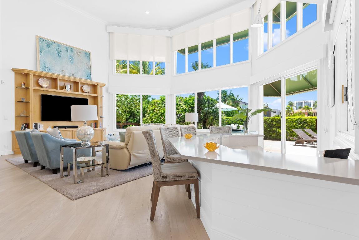 ROYAL PALM YACHT & COUNTRY CLUB - Residential Lease