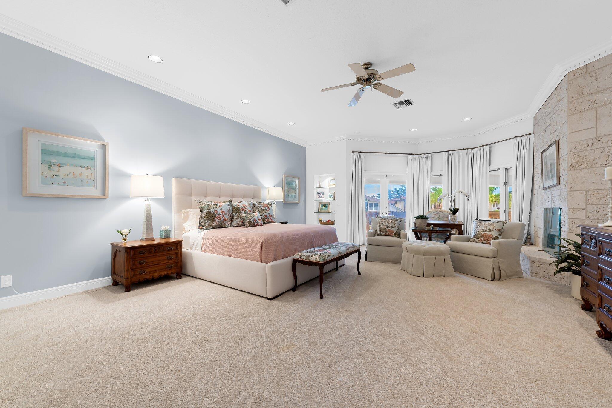 ROYAL PALM YACHT & COUNTR - Residential Lease