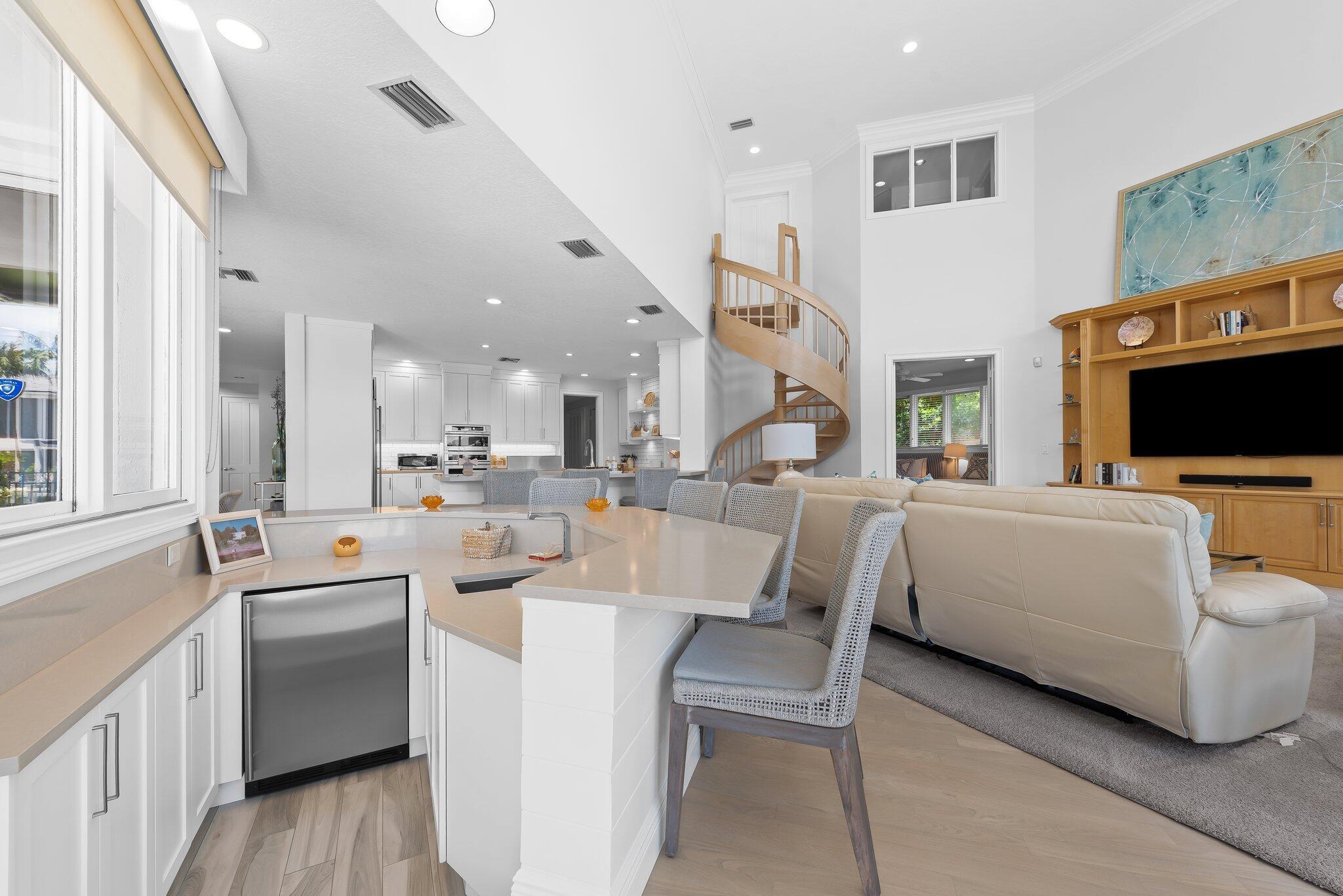 ROYAL PALM YACHT & COUNTR - Residential Lease