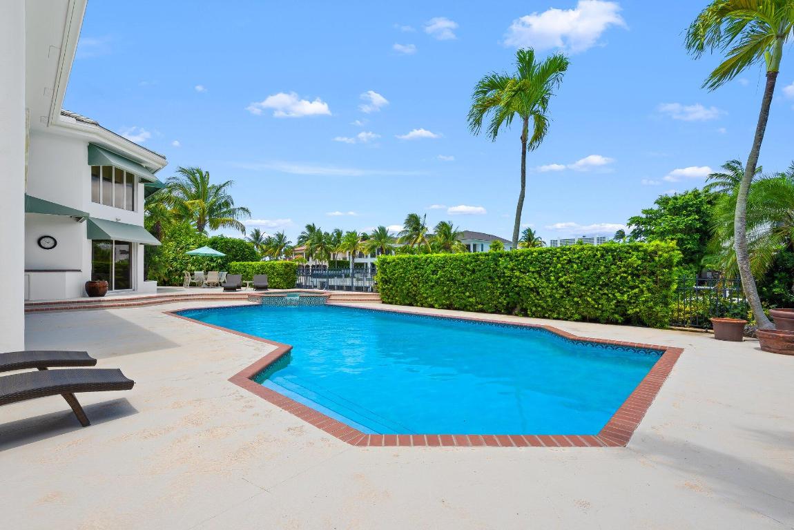 ROYAL PALM YACHT & COUNTRY CLUB - Residential Lease