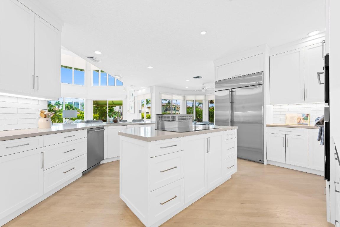 ROYAL PALM YACHT & COUNTRY CLUB - Residential Lease