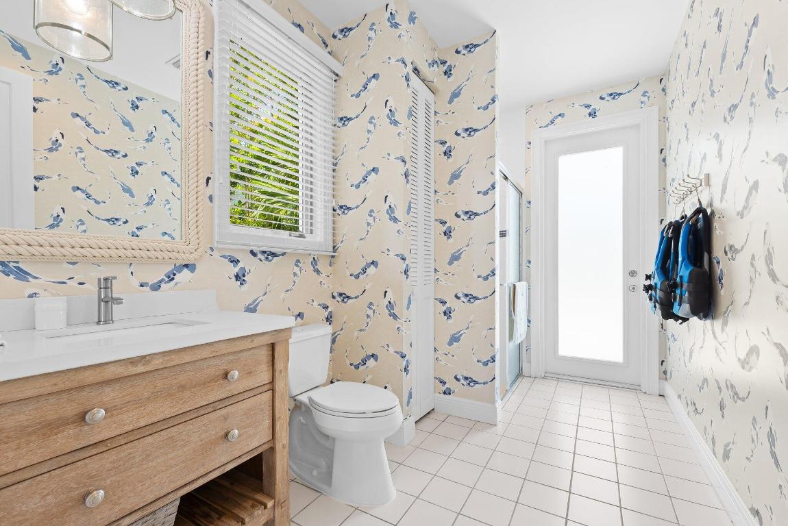 ROYAL PALM YACHT & COUNTRY CLUB - Residential Lease